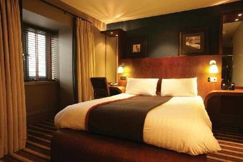 Village Hotel Nottingham Beeston  Exterior photo